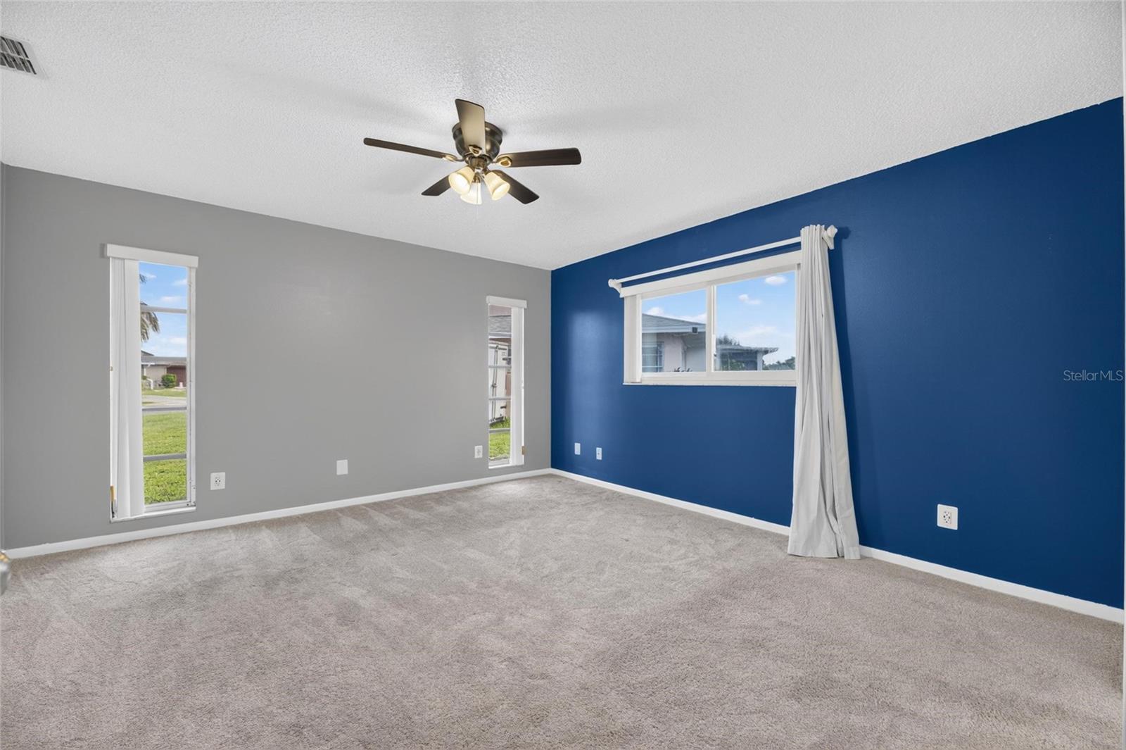 1743 COCO PALM CIR