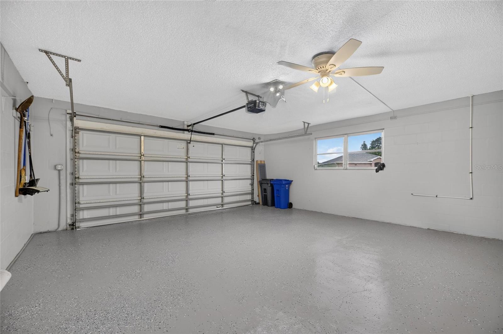 1743 COCO PALM CIR