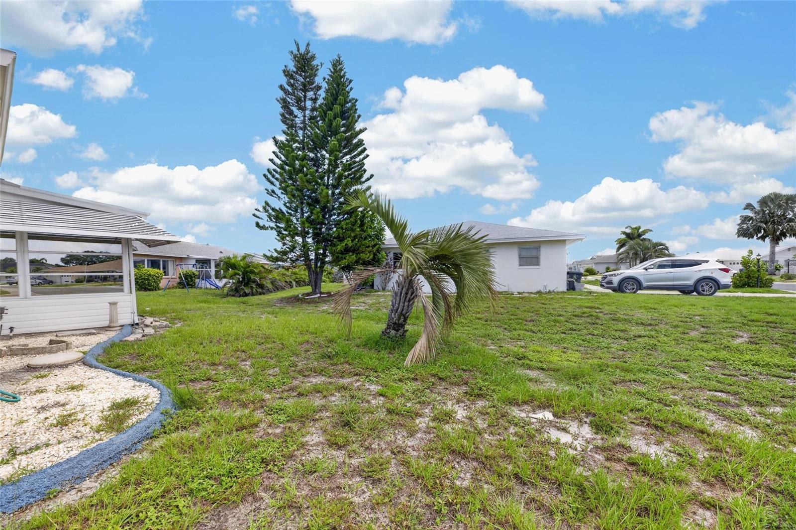 1743 COCO PALM CIR