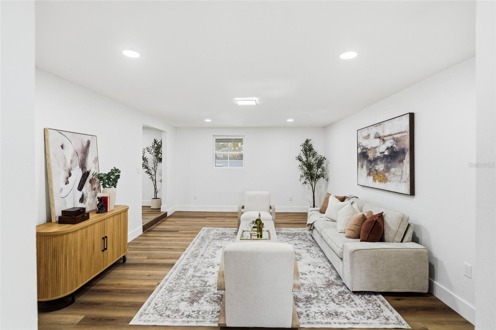 2338 MEADOWBROOK DR