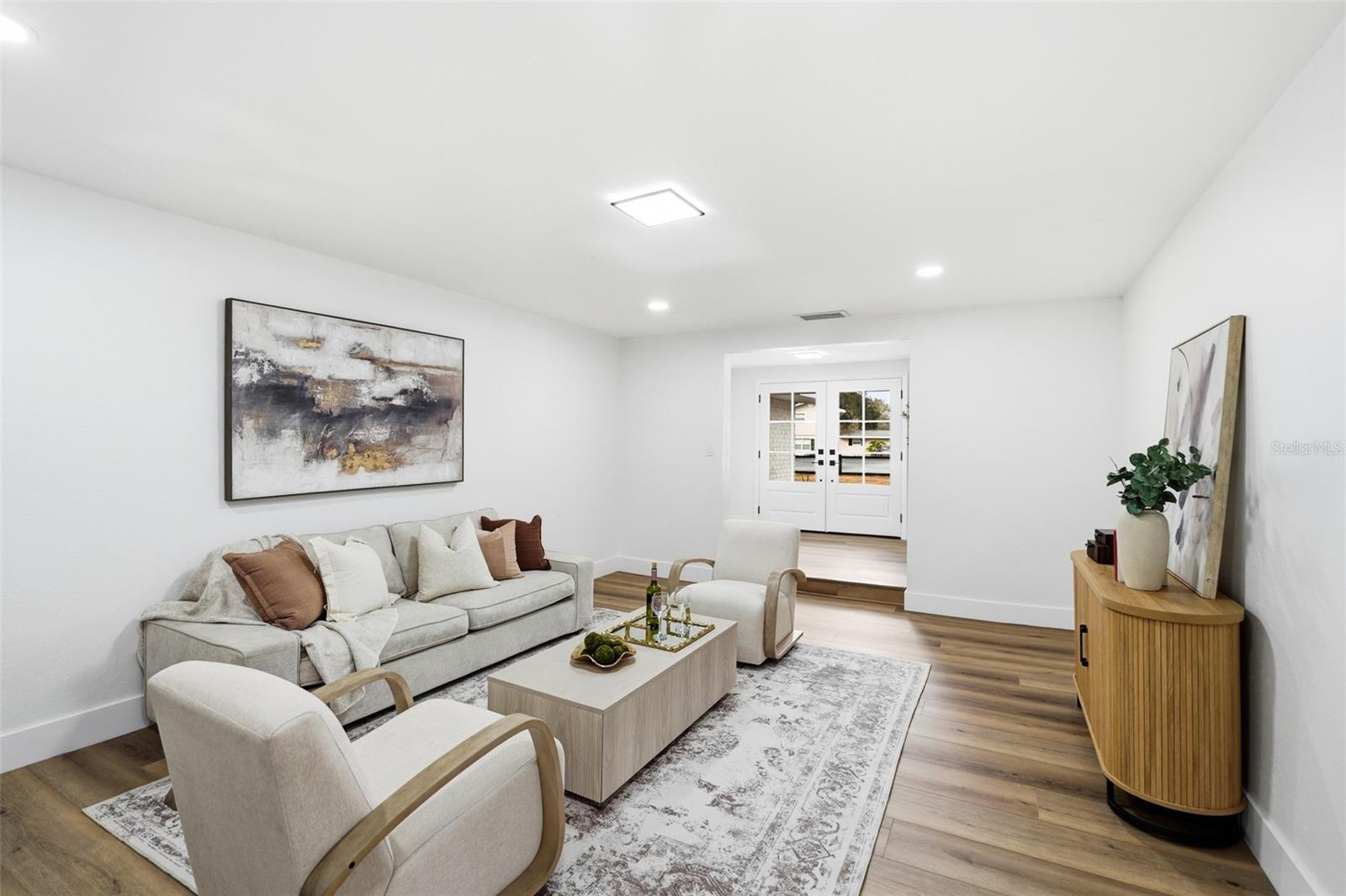 2338 MEADOWBROOK DR
