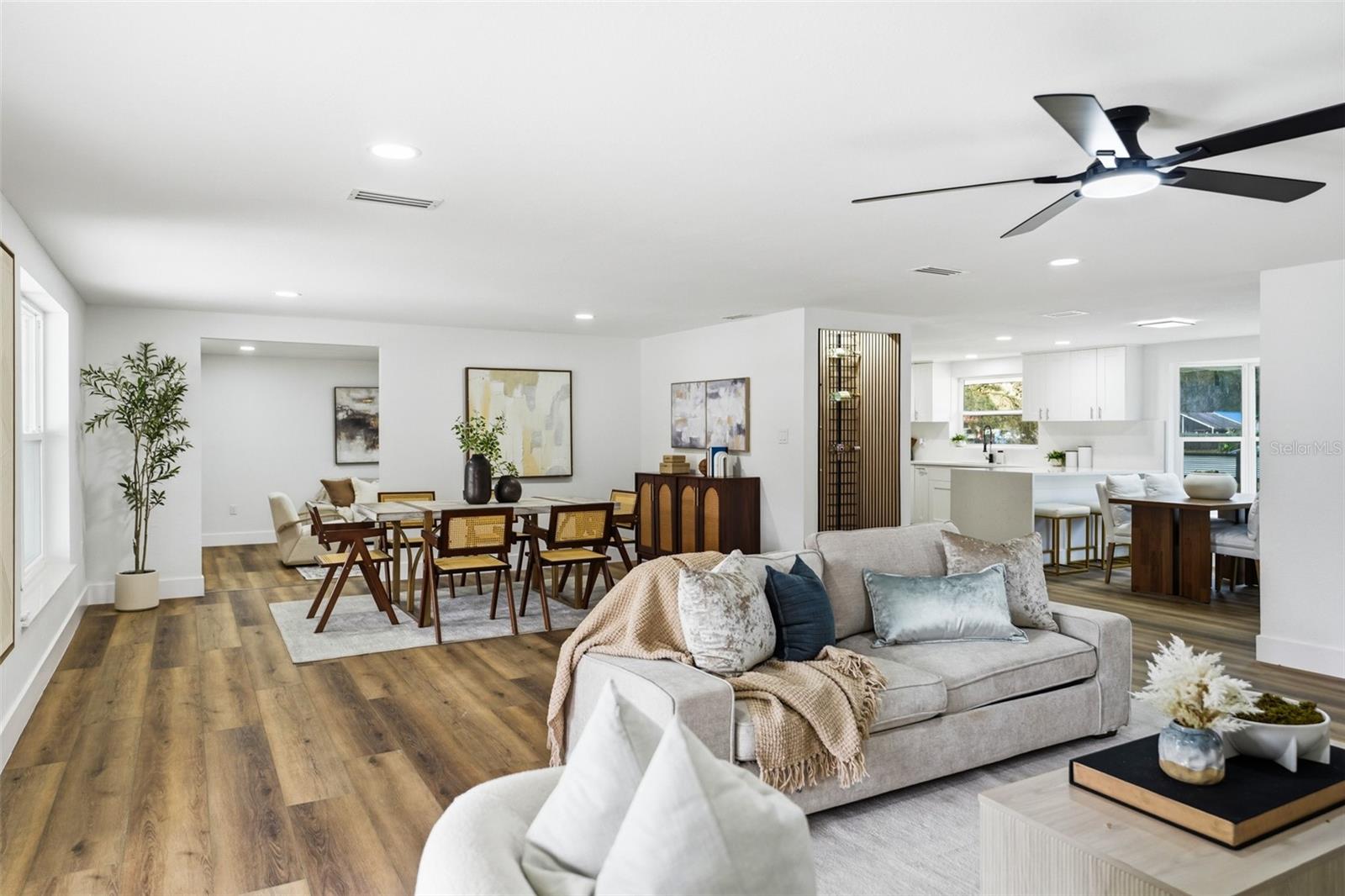 2338 MEADOWBROOK DR