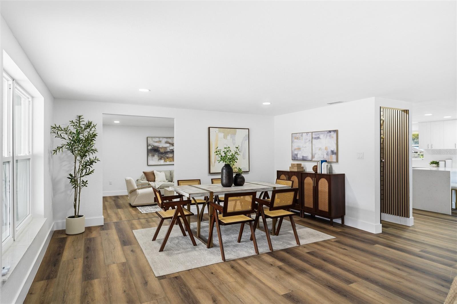2338 MEADOWBROOK DR