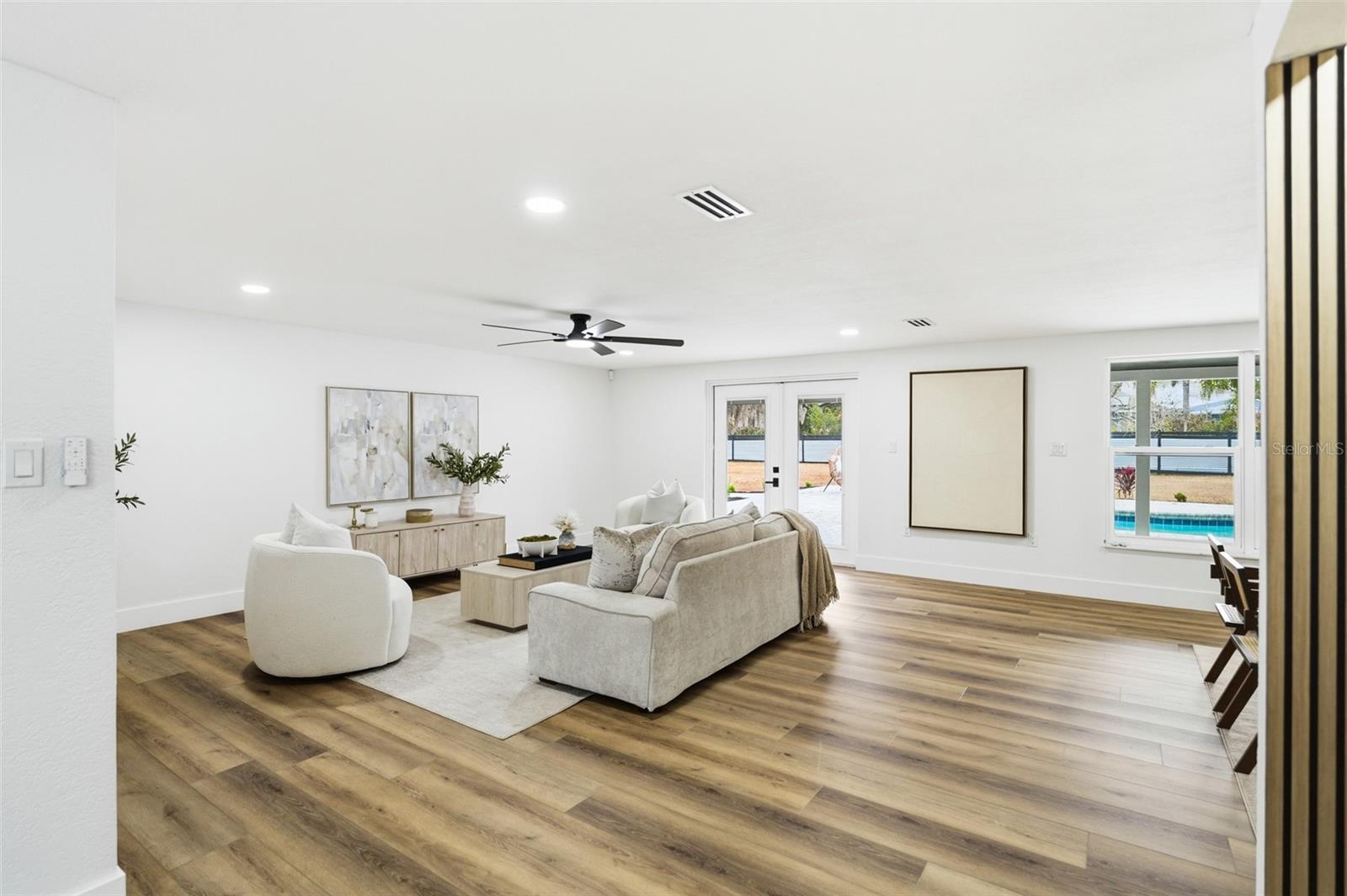 2338 MEADOWBROOK DR
