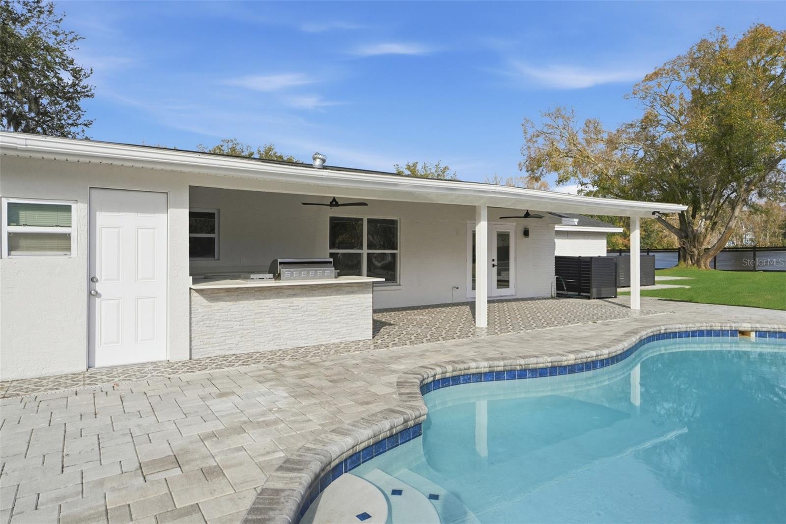 2338 MEADOWBROOK DR