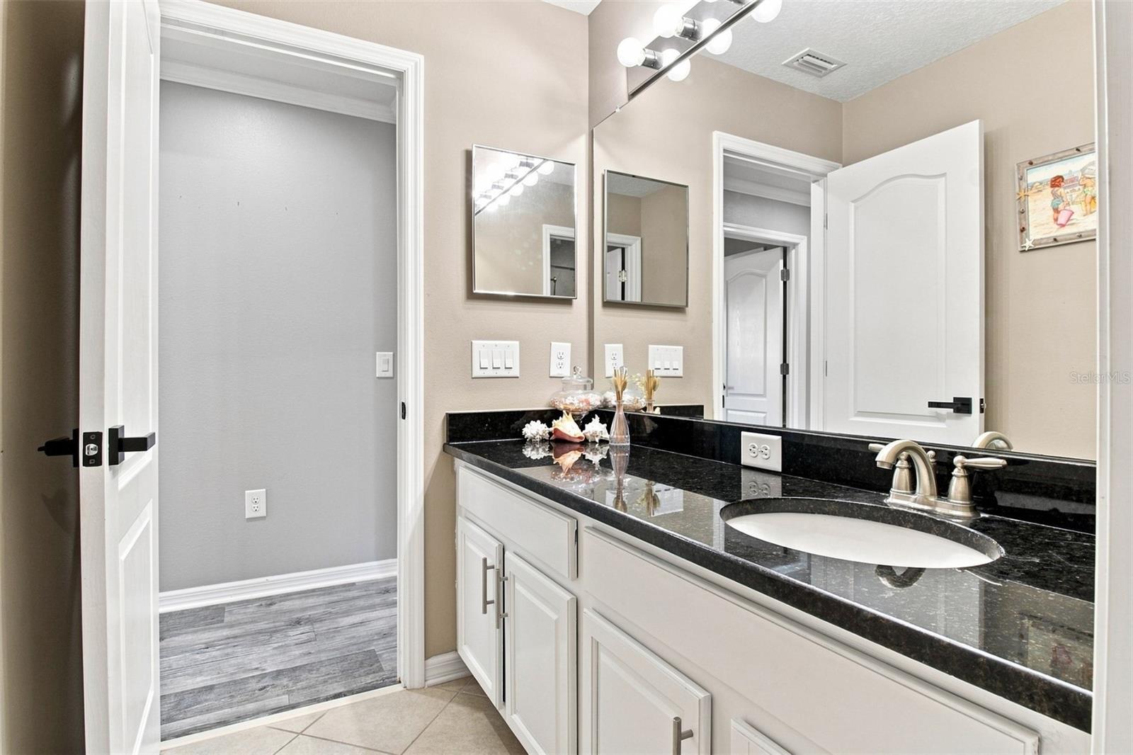 32126 GARDEN ALCOVE LOOP