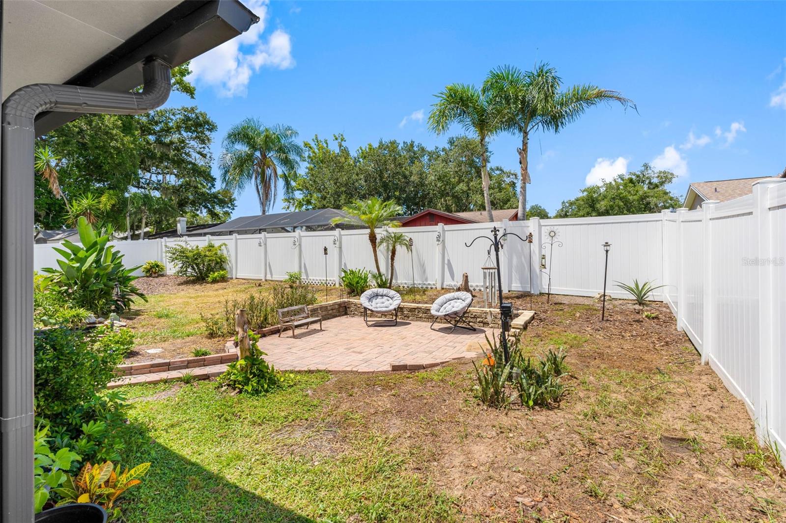 1742 STAYSAIL DR