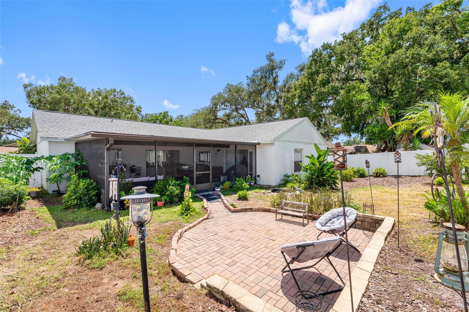 1742 STAYSAIL DR