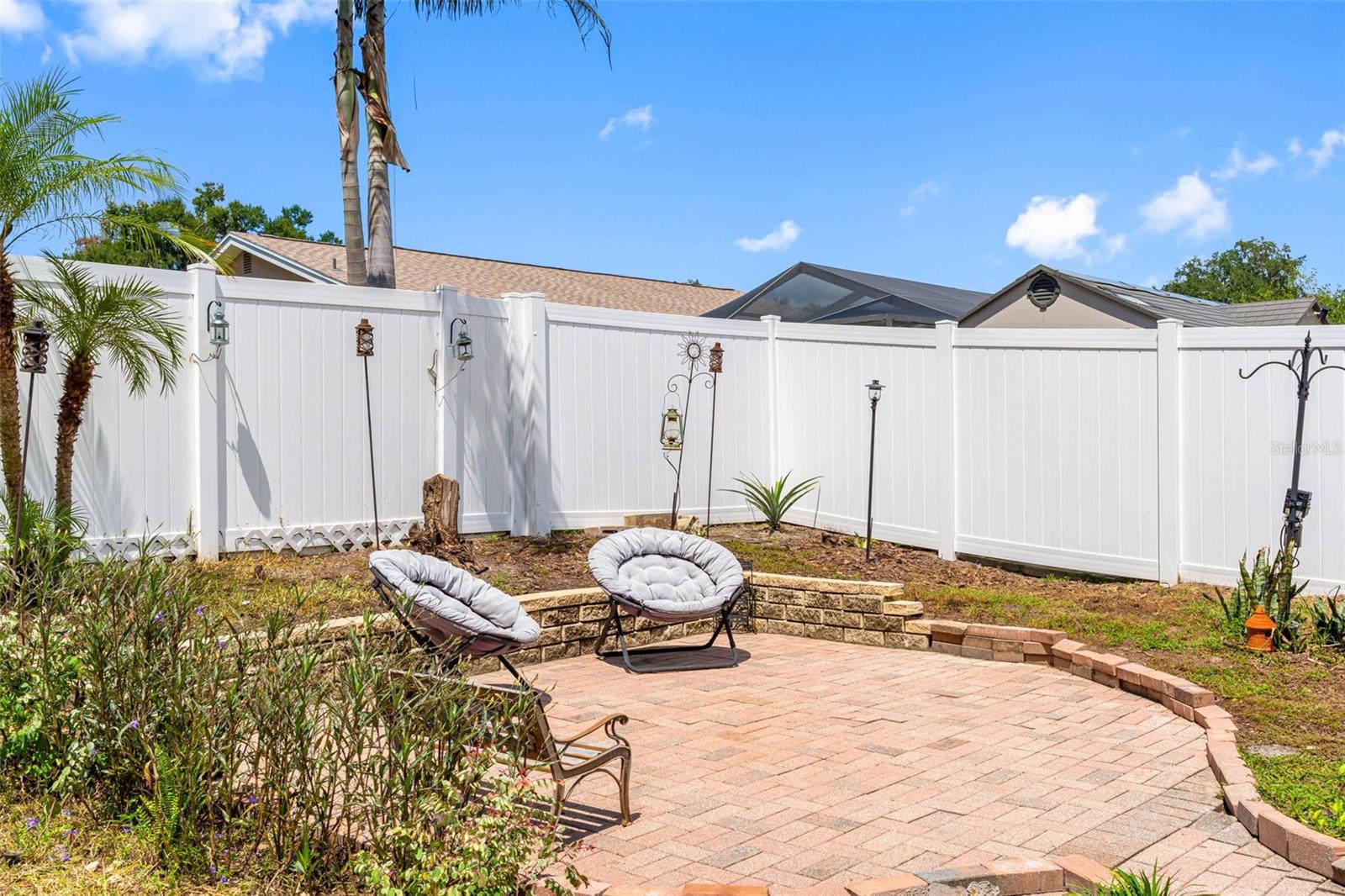1742 STAYSAIL DR
