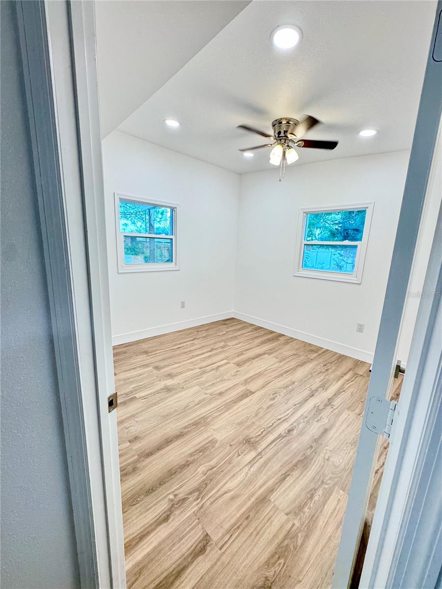 7913 TIDEWATER TRL