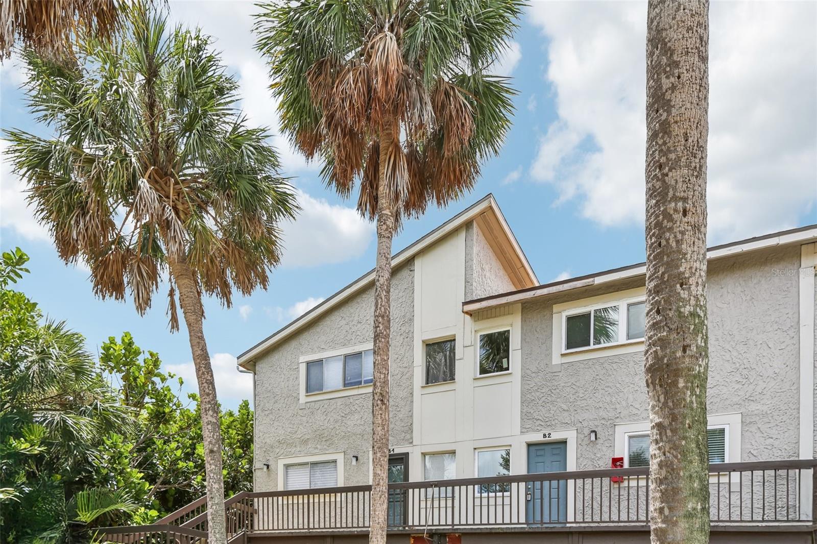 6325 NEWTOWN CIR #25B2