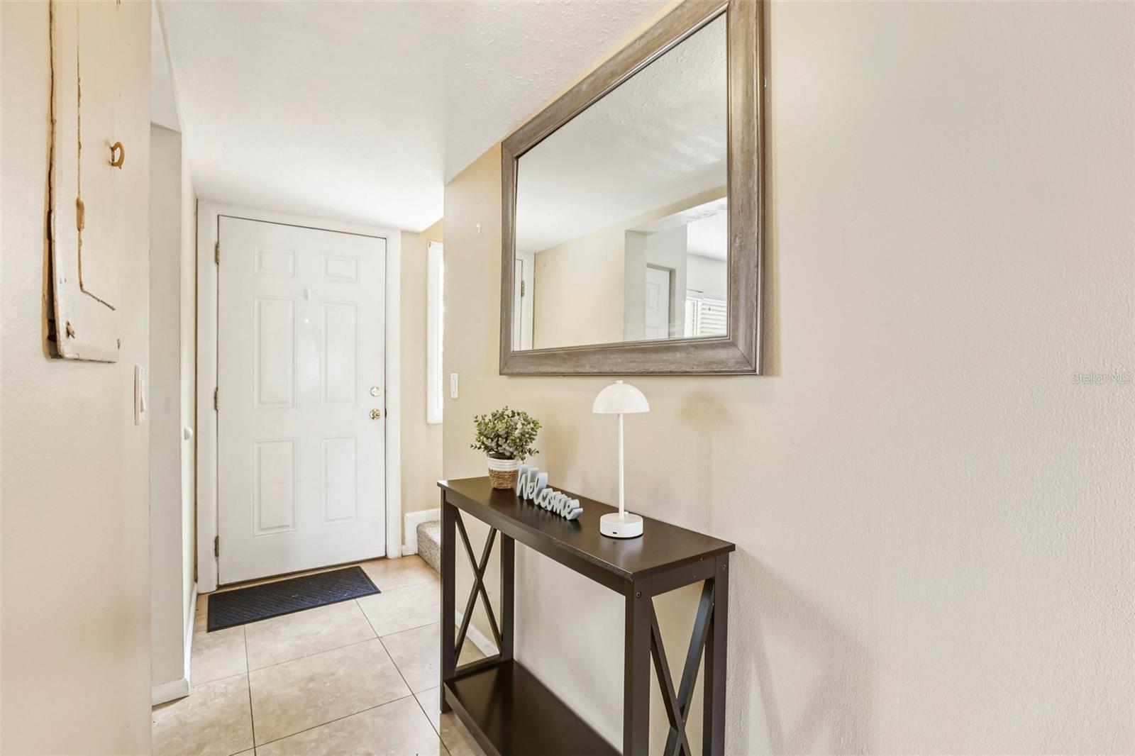 6325 NEWTOWN CIR #25B2