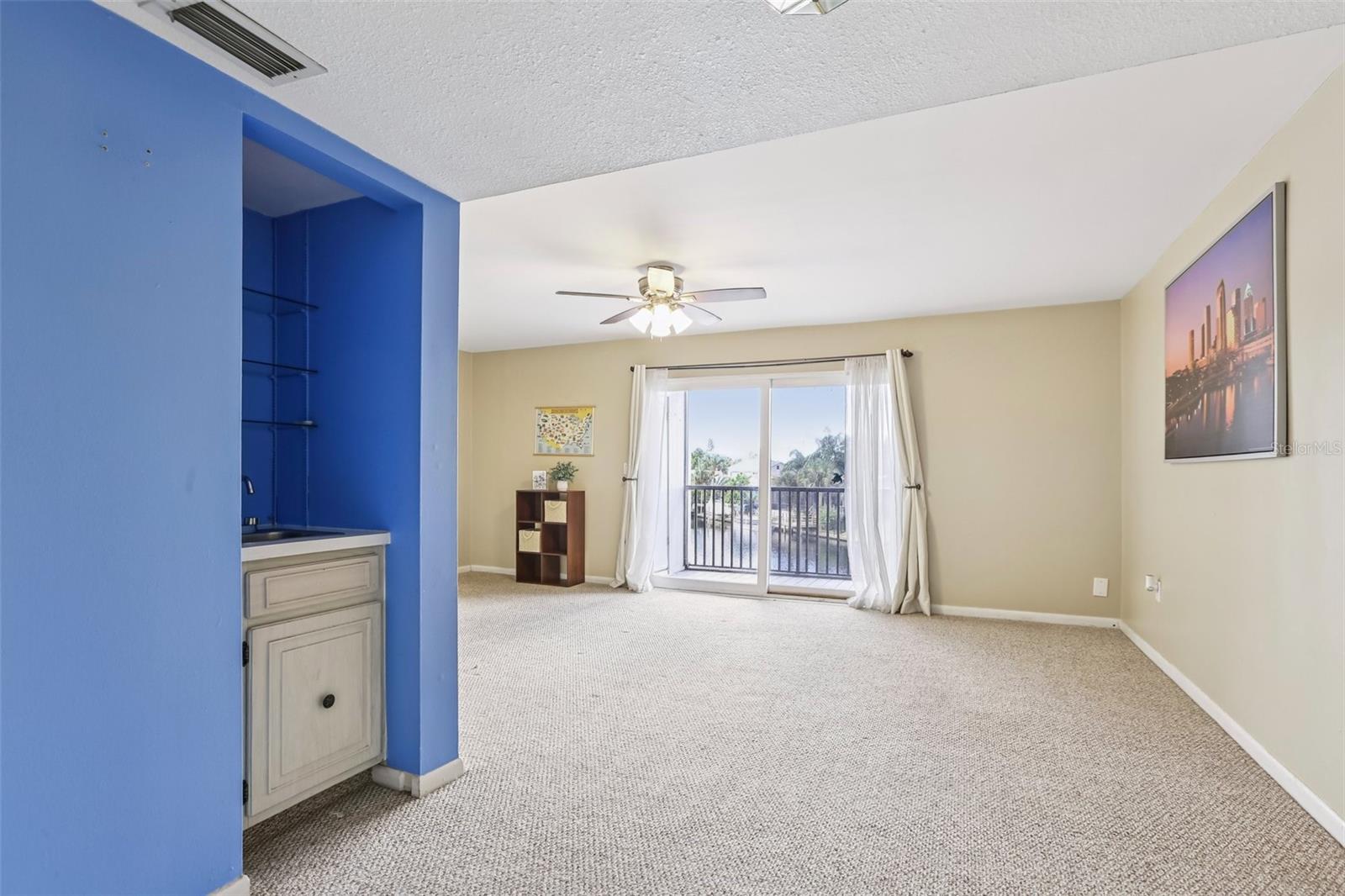 6325 NEWTOWN CIR #25B2