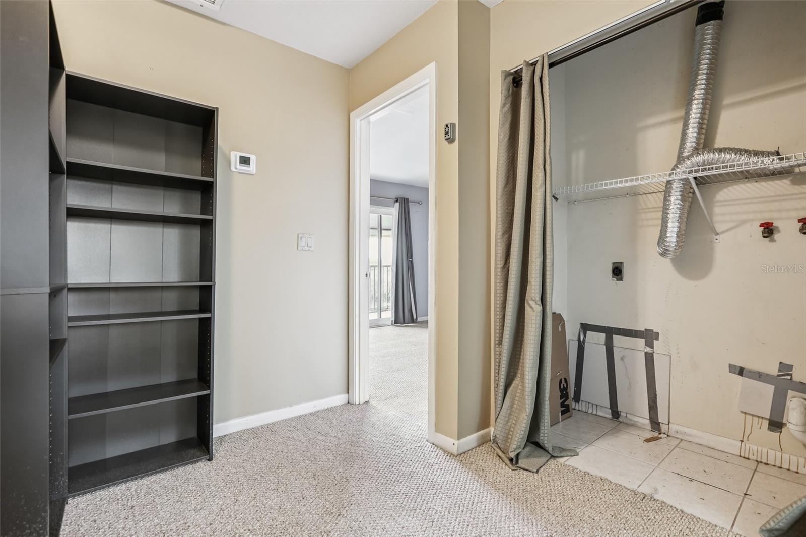 6325 NEWTOWN CIR #25B2