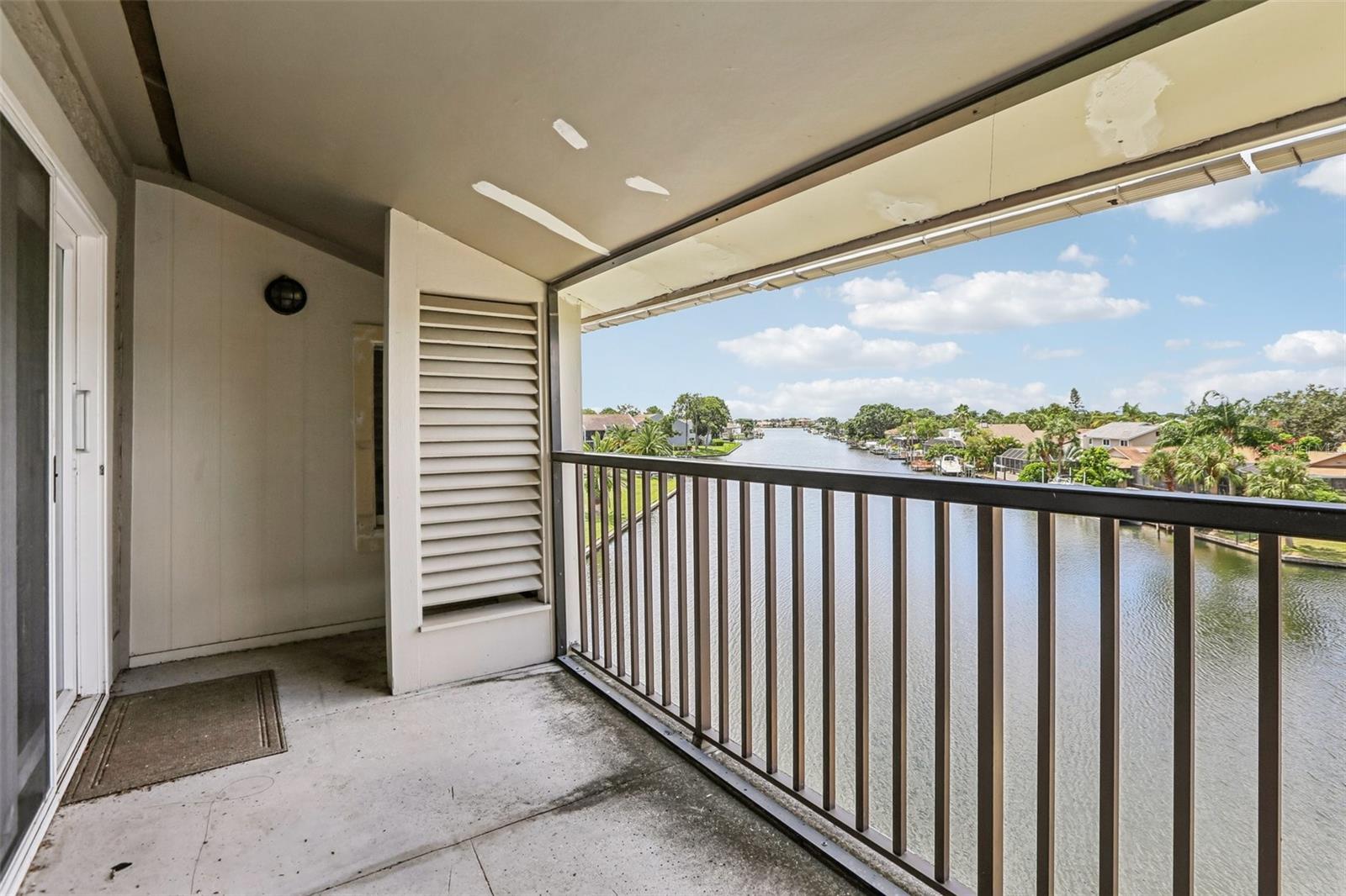 6325 NEWTOWN CIR #25B2