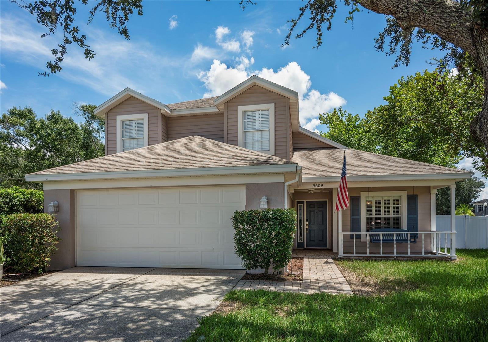 9609 Fredericksburg Rd, Tampa