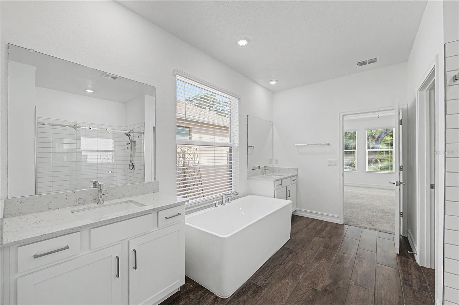 9826 CARABINER WAY