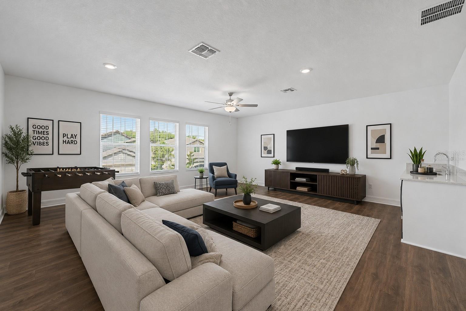 9826 CARABINER WAY