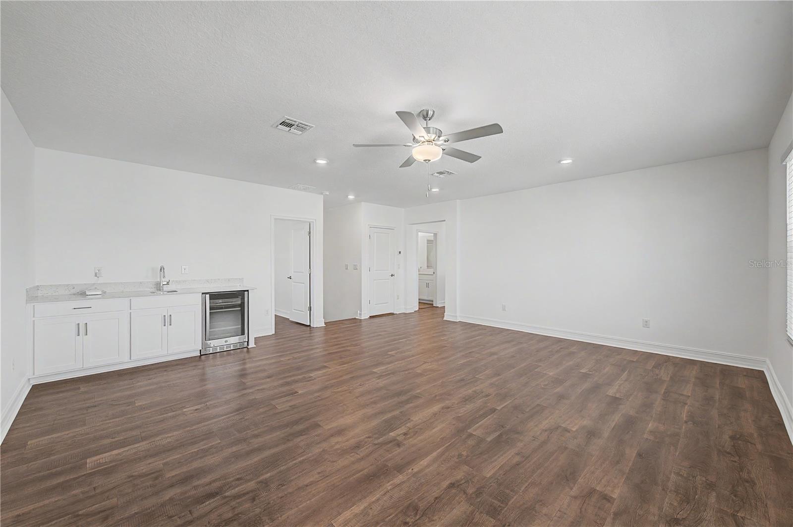 9826 CARABINER WAY