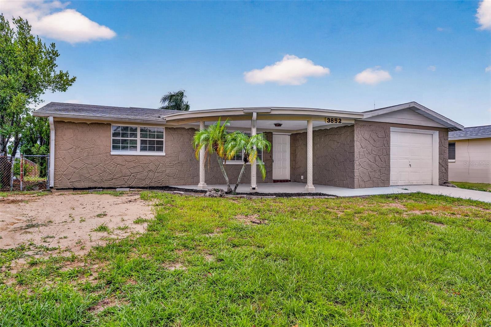 3852 SUNRAY DR