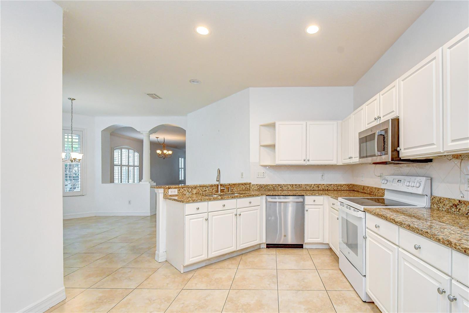 6026 SANDHILL RIDGE DR