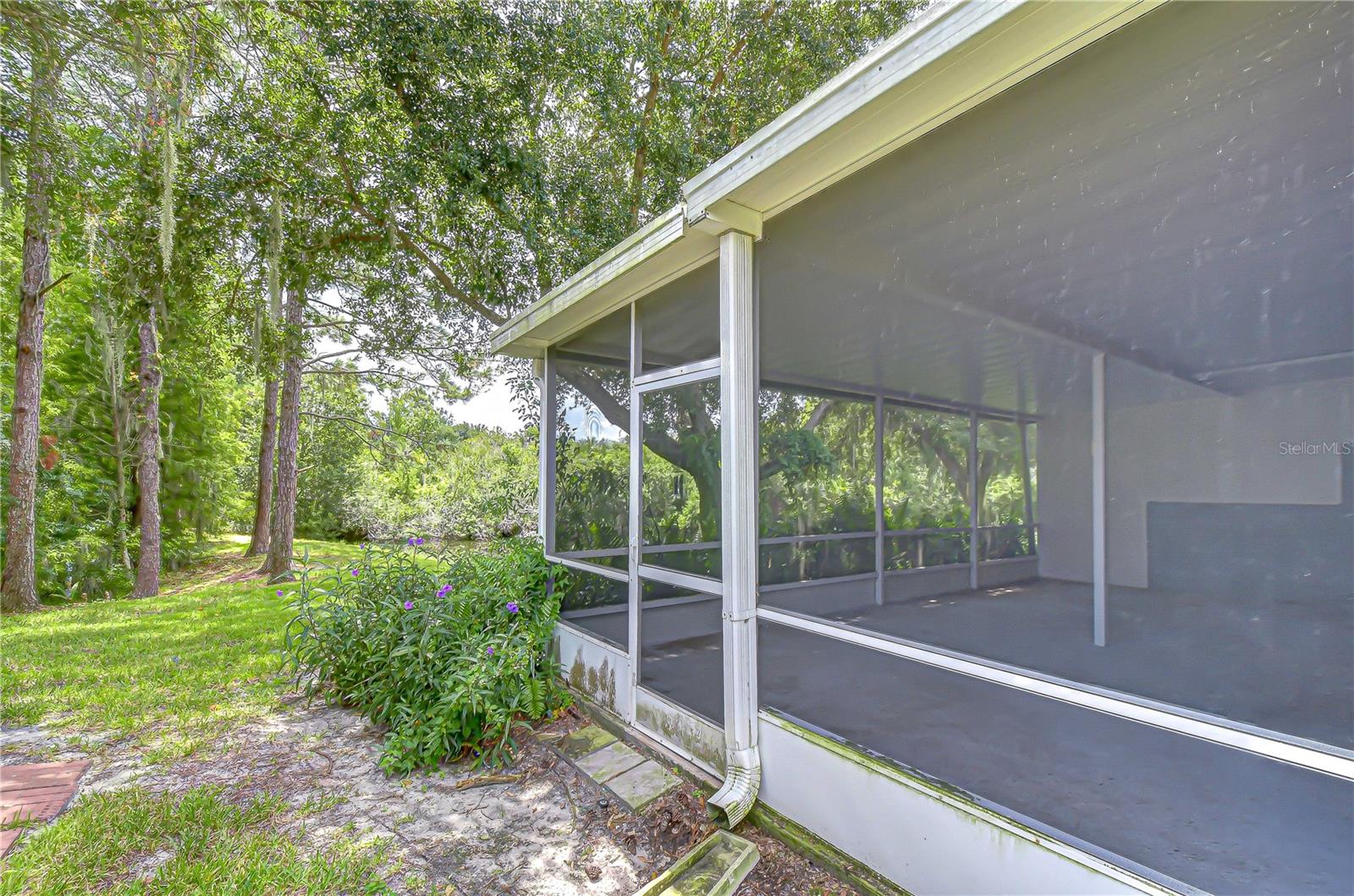 6026 SANDHILL RIDGE DR