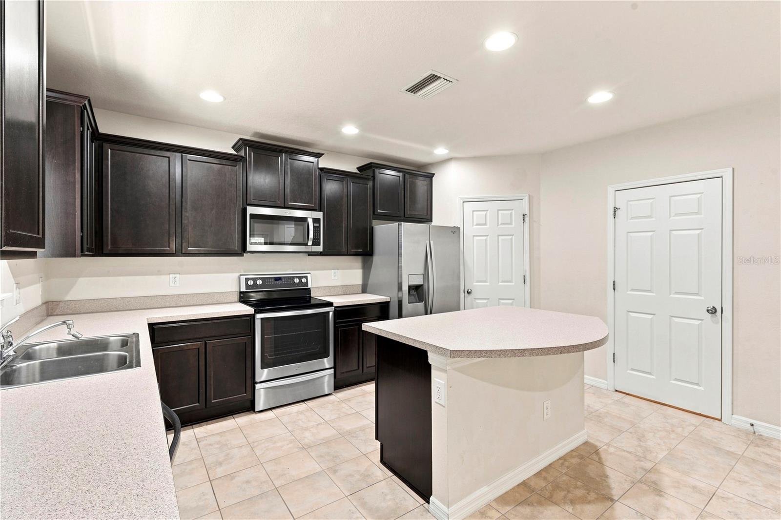 4824 CHATTERTON WAY