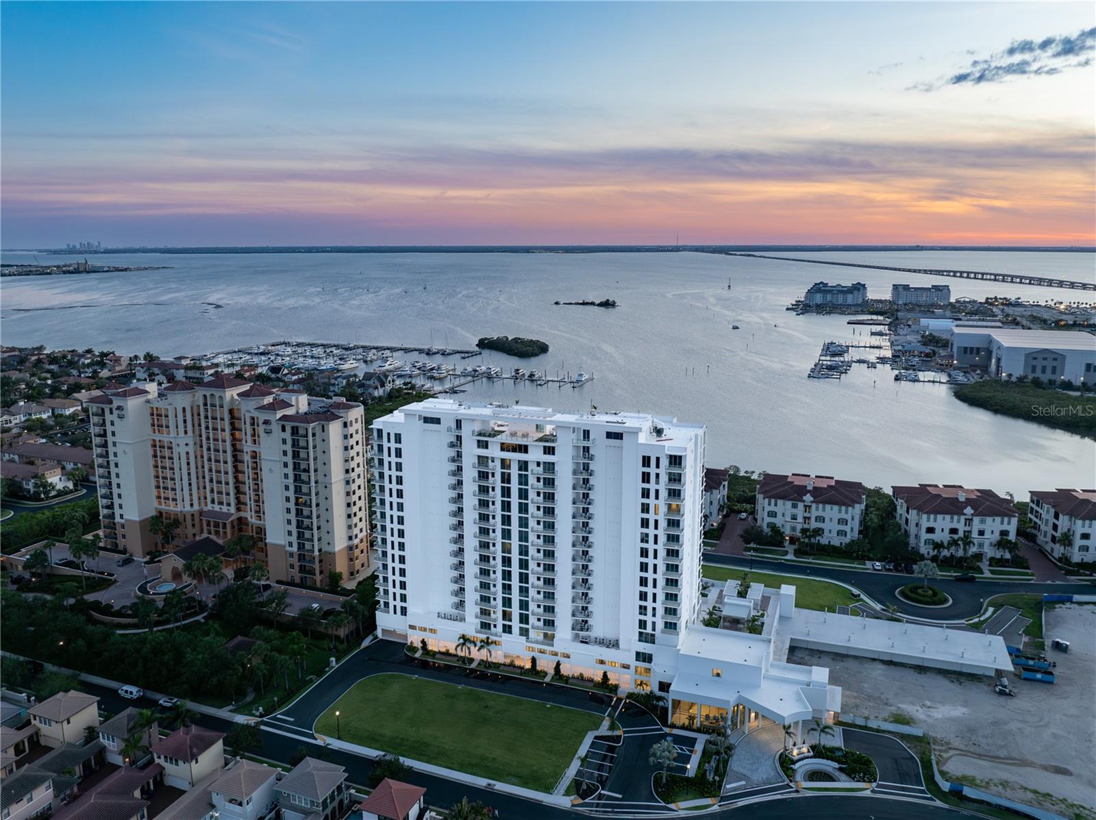 5713 Bowen Daniel Dr #1402, Tampa