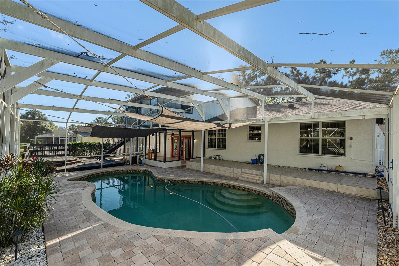 4611 LANDSCAPE DR