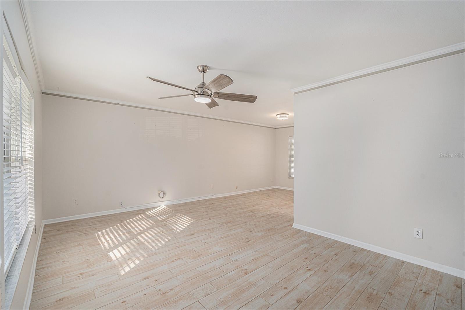 4611 LANDSCAPE DR