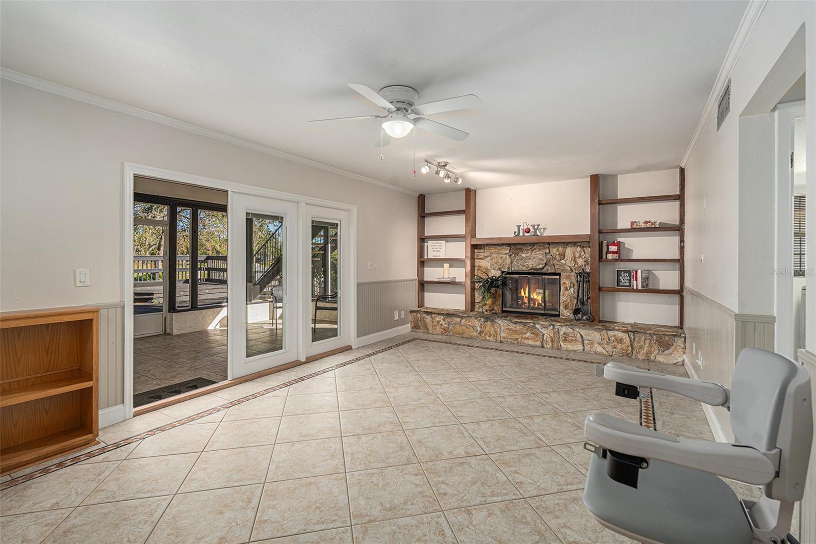 4611 LANDSCAPE DR