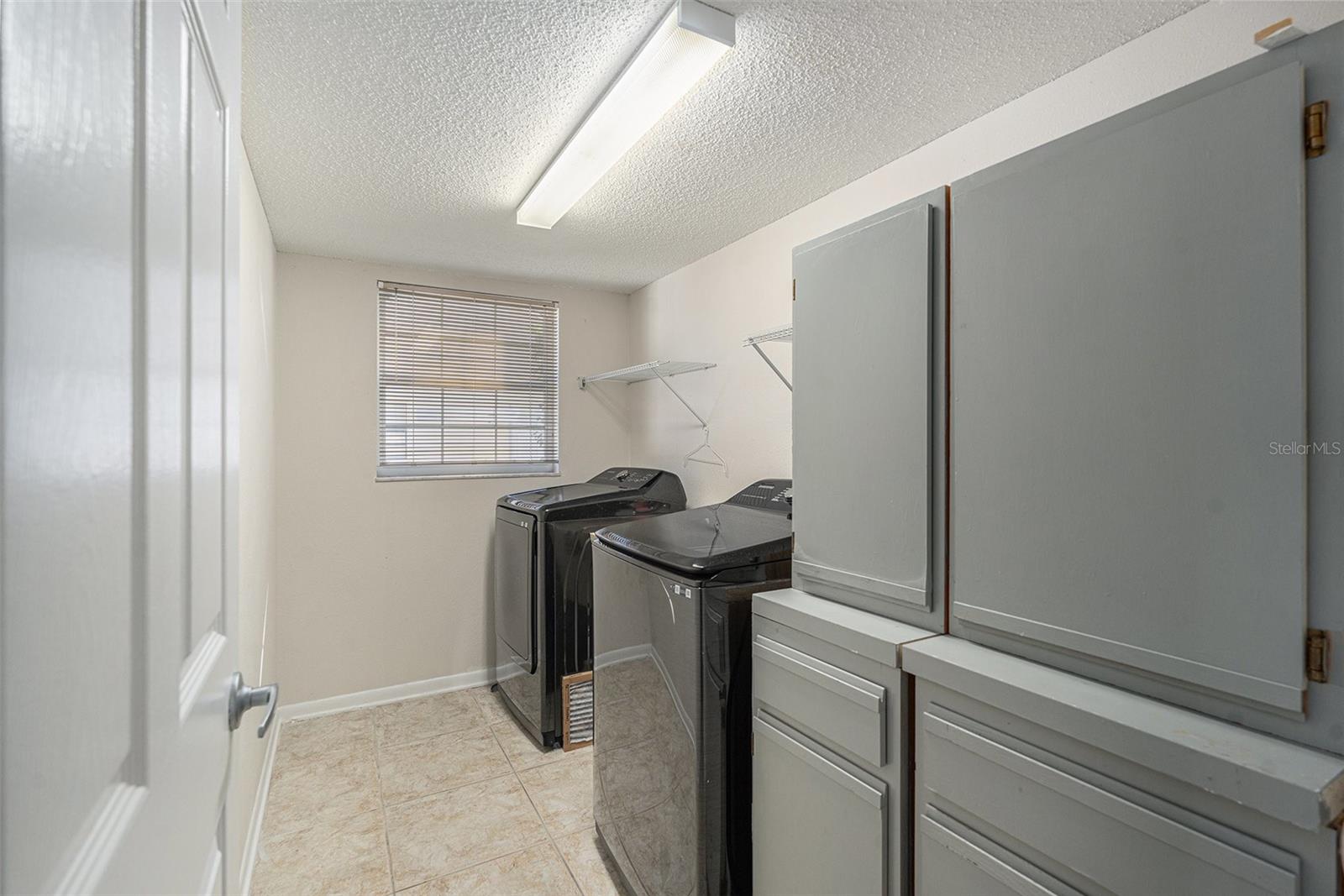 4611 LANDSCAPE DR