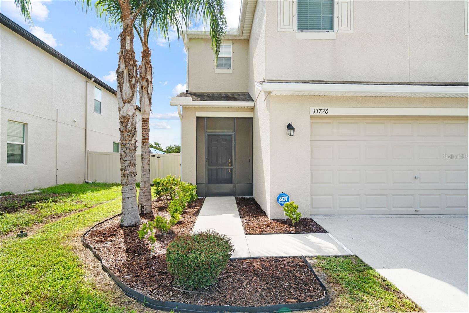 13728 REINDEER CIR