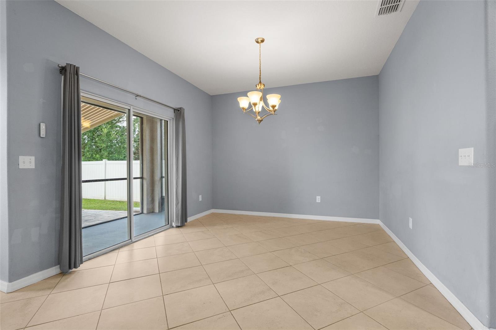 13728 REINDEER CIR