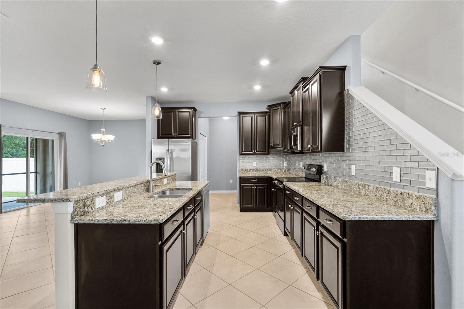 13728 REINDEER CIR