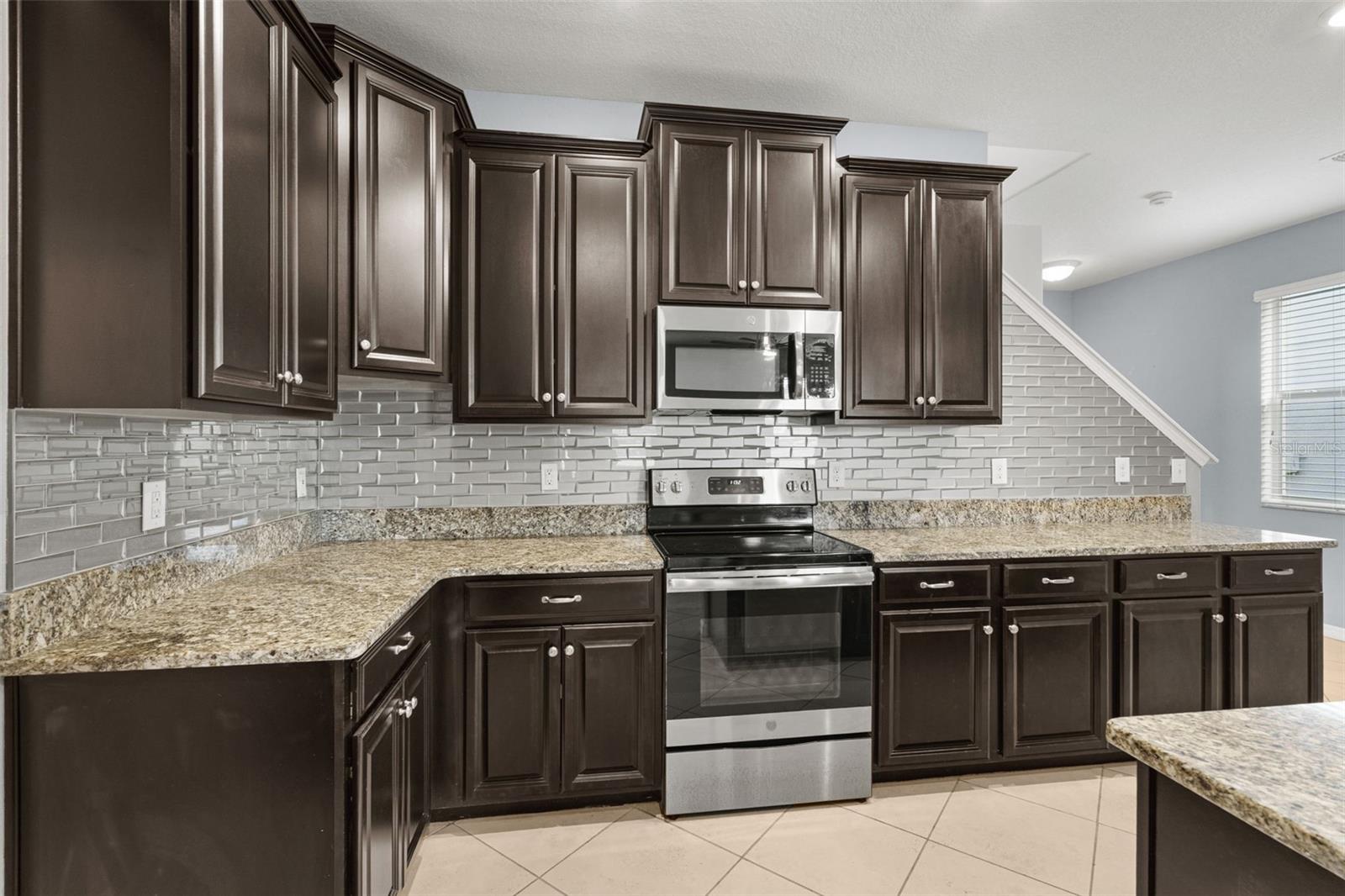 13728 REINDEER CIR
