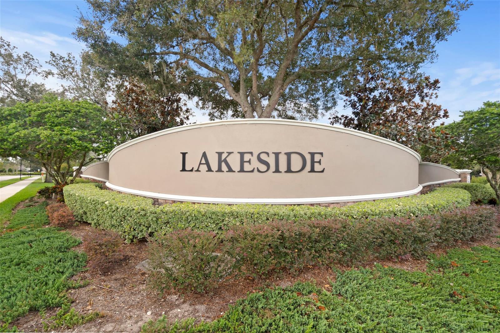 13728 REINDEER CIR