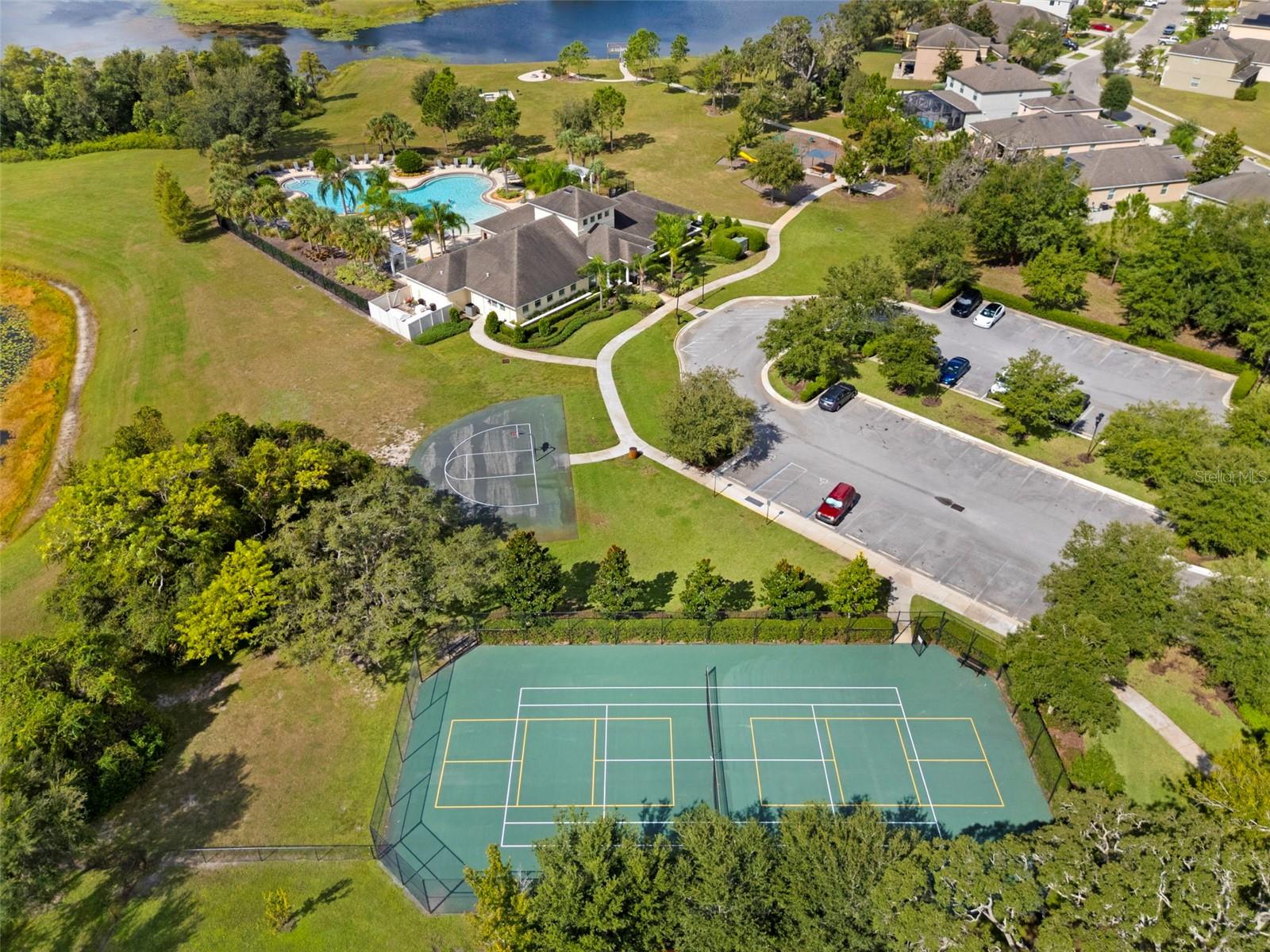 13728 REINDEER CIR
