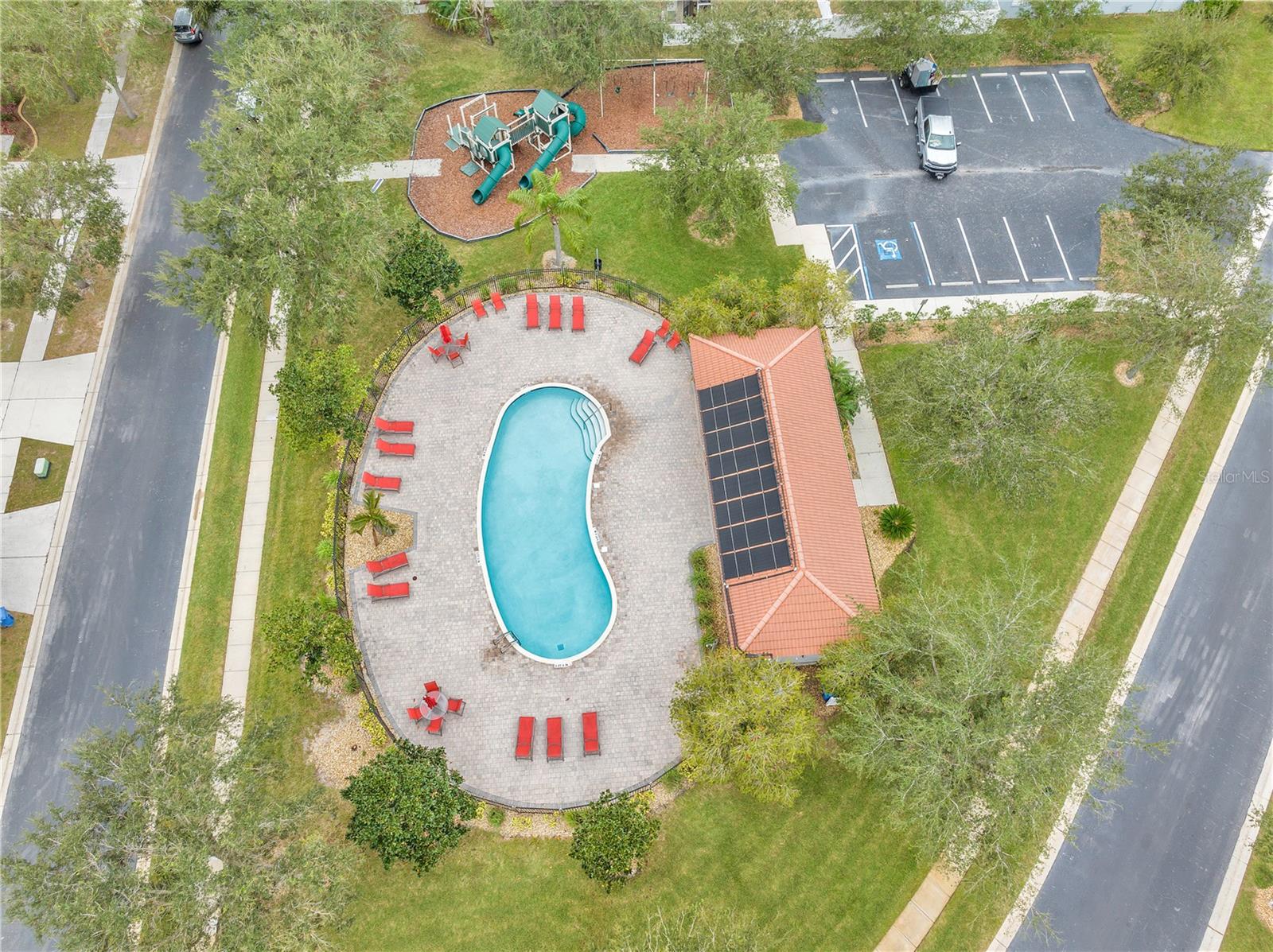 402 HALIFAX BAY CT