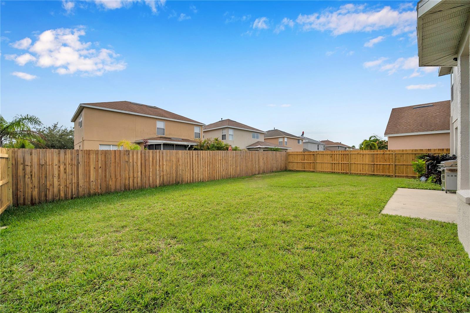 402 HALIFAX BAY CT