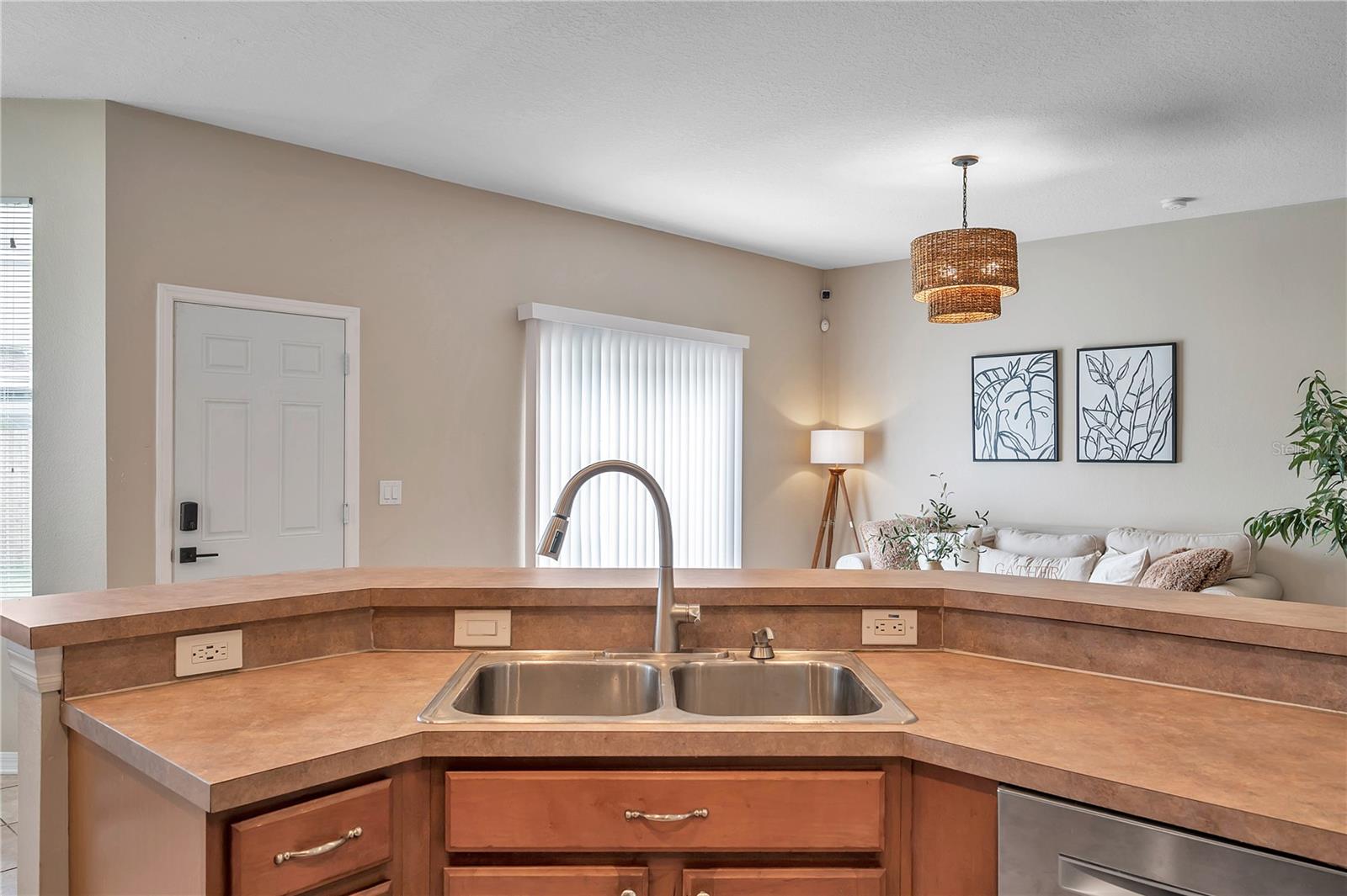 402 HALIFAX BAY CT