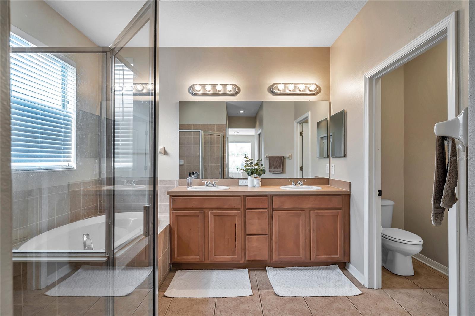 402 HALIFAX BAY CT