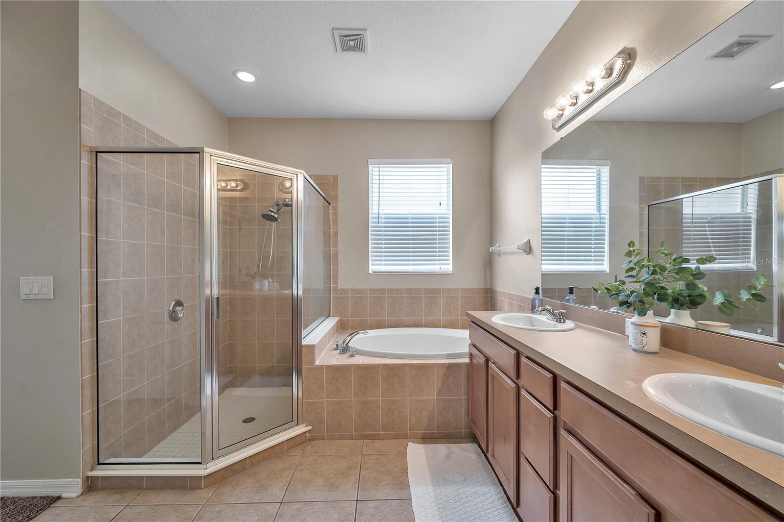 402 HALIFAX BAY CT