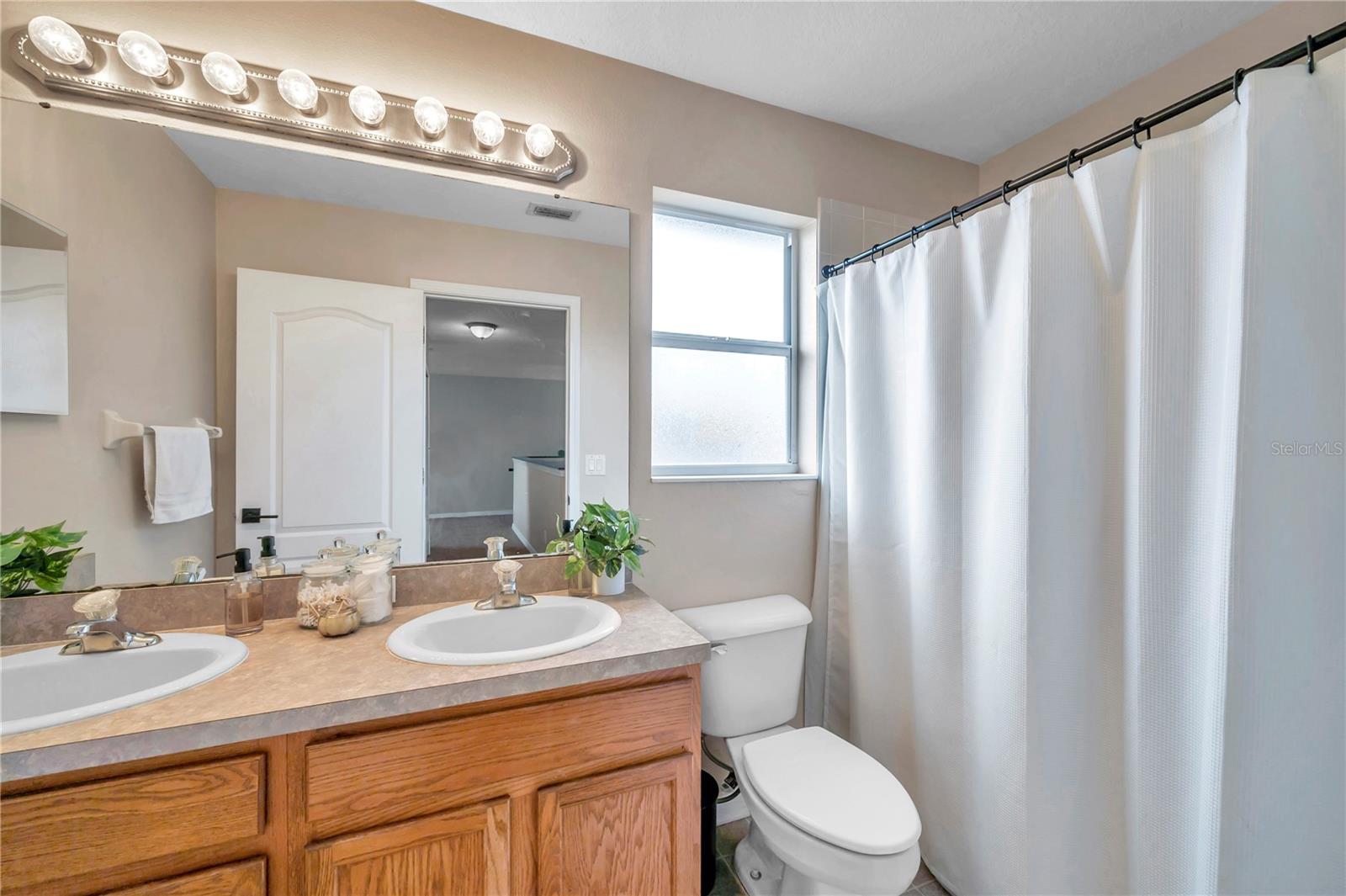 402 HALIFAX BAY CT