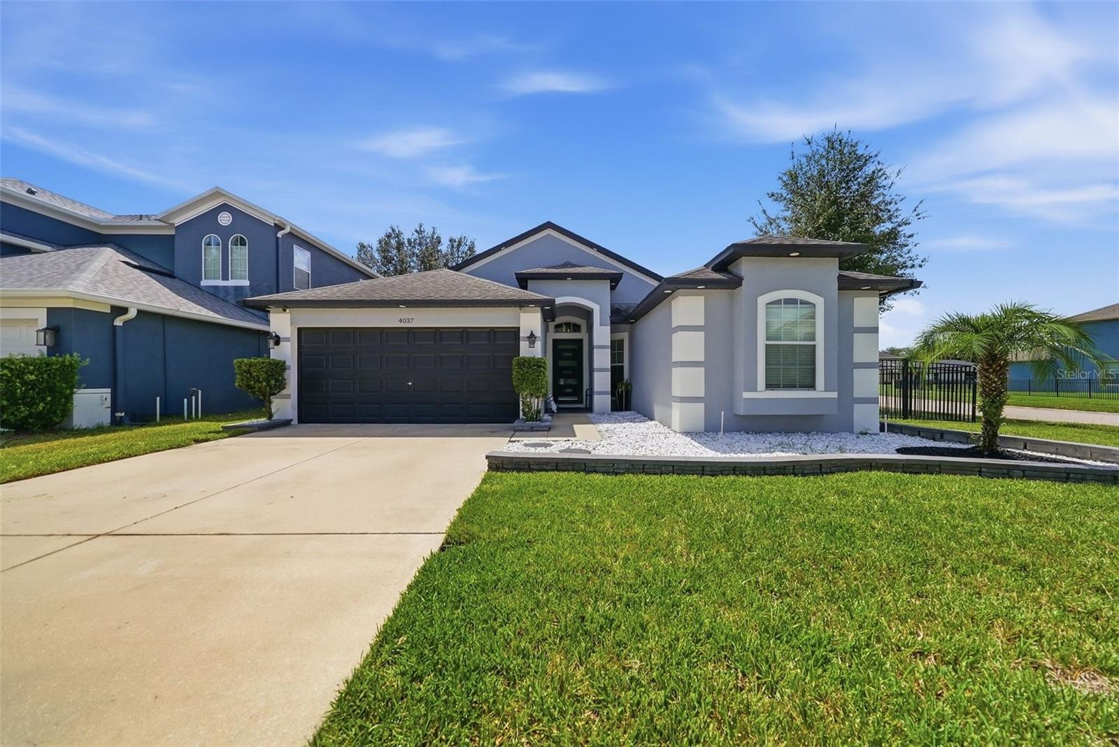 4037 Warwick Hills Dr, Wesley Chapel