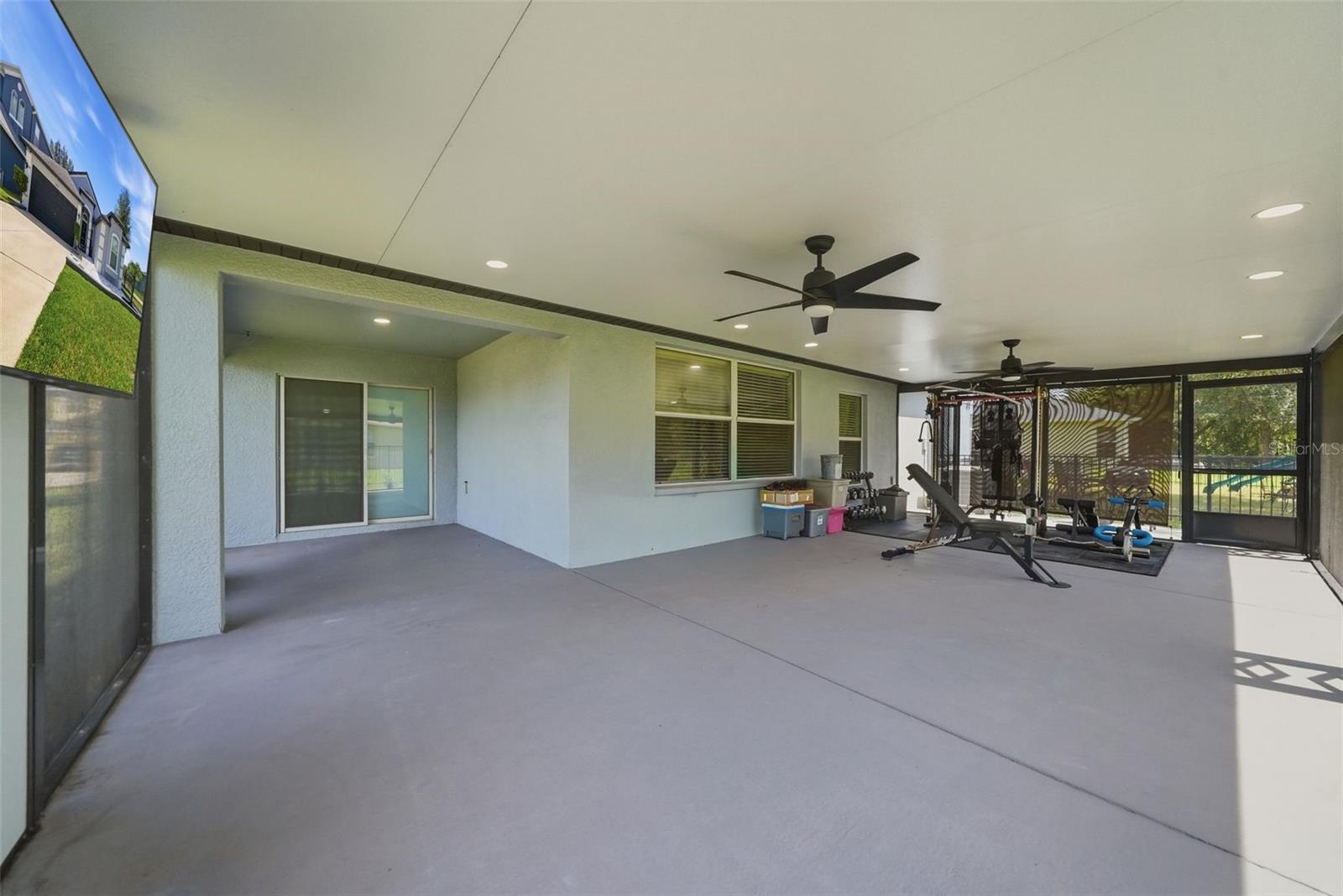 4037 WARWICK HILLS DR