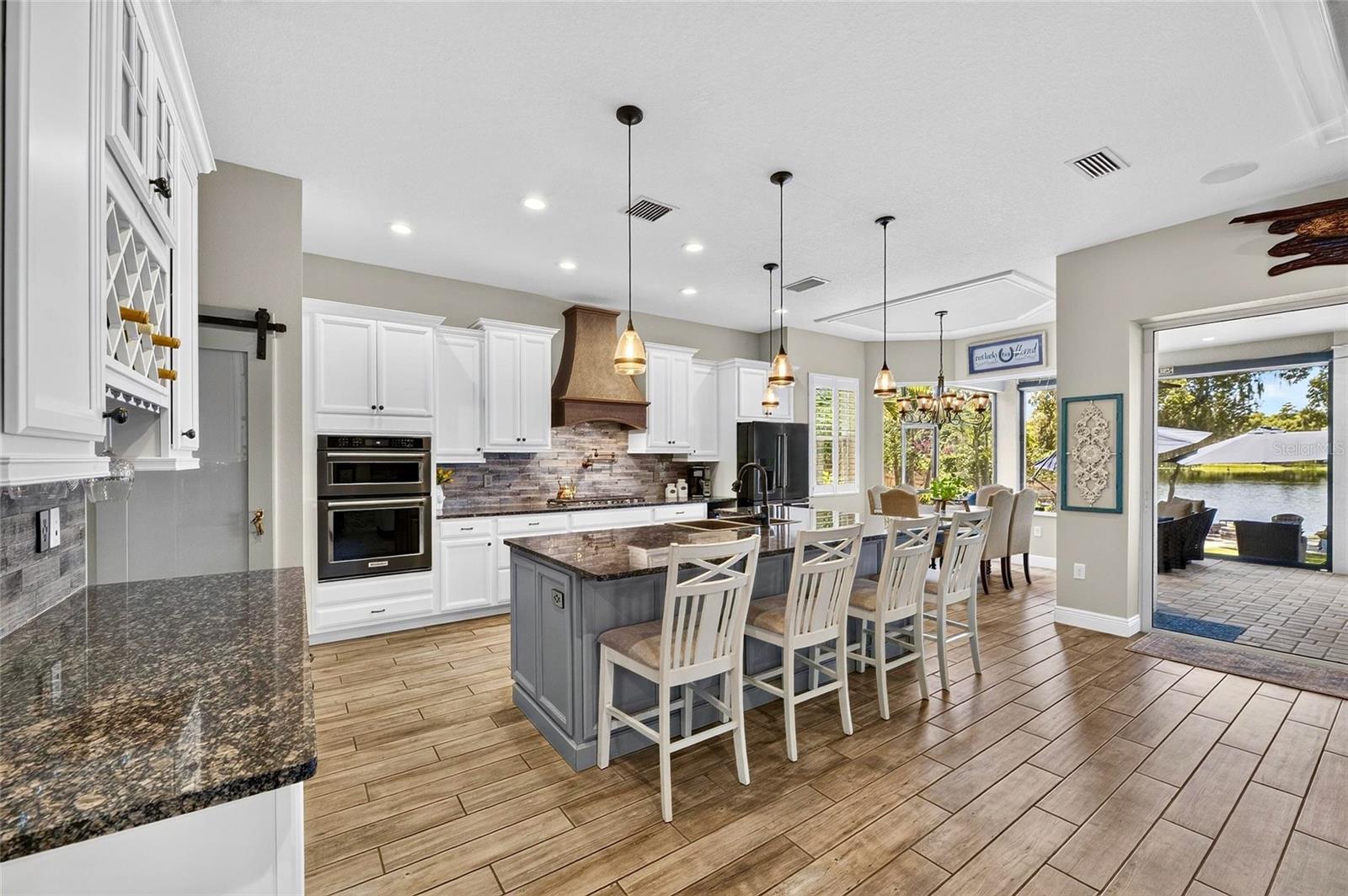 303 W CHAPMAN RD