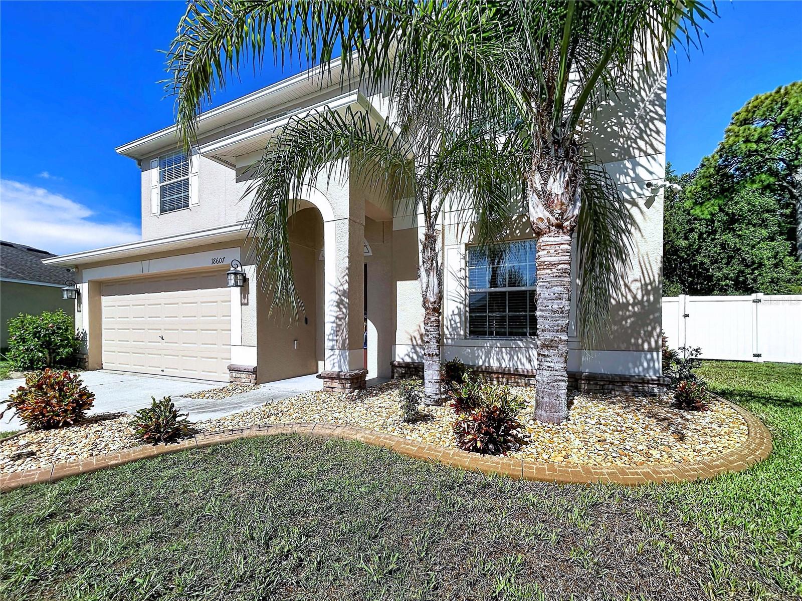 18607 BRIAR OAKS DR