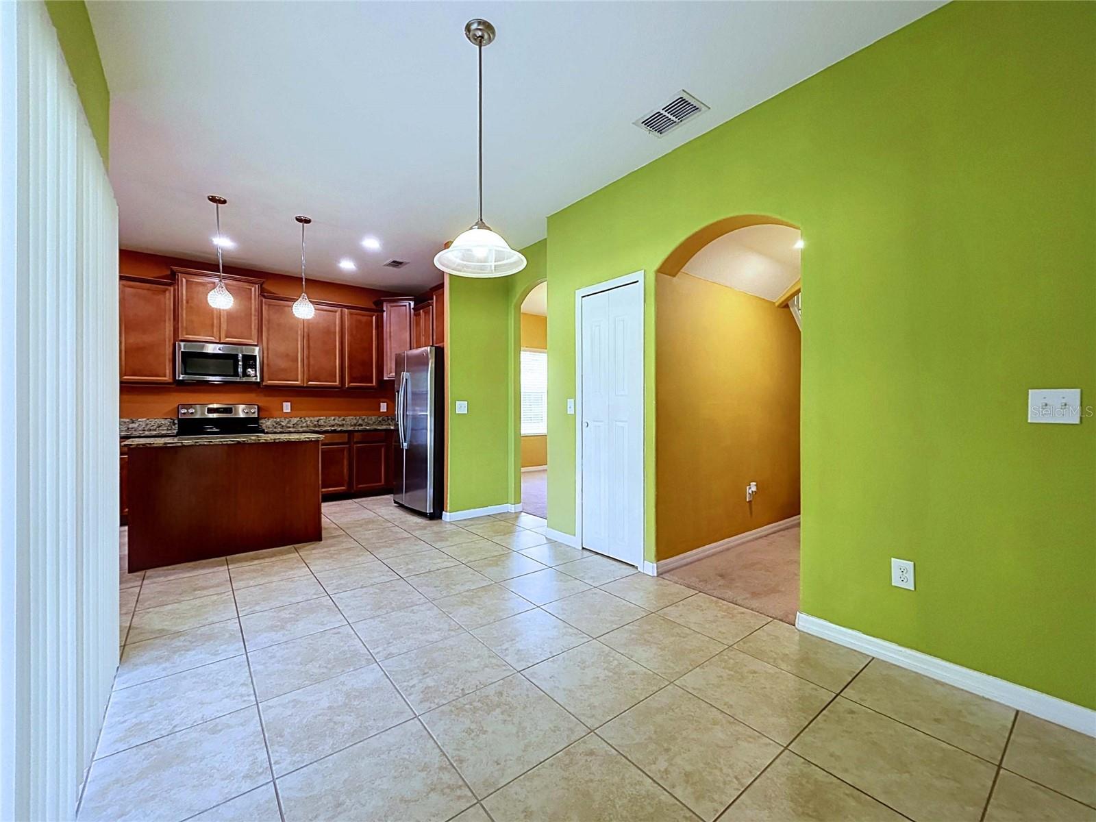 18607 BRIAR OAKS DR