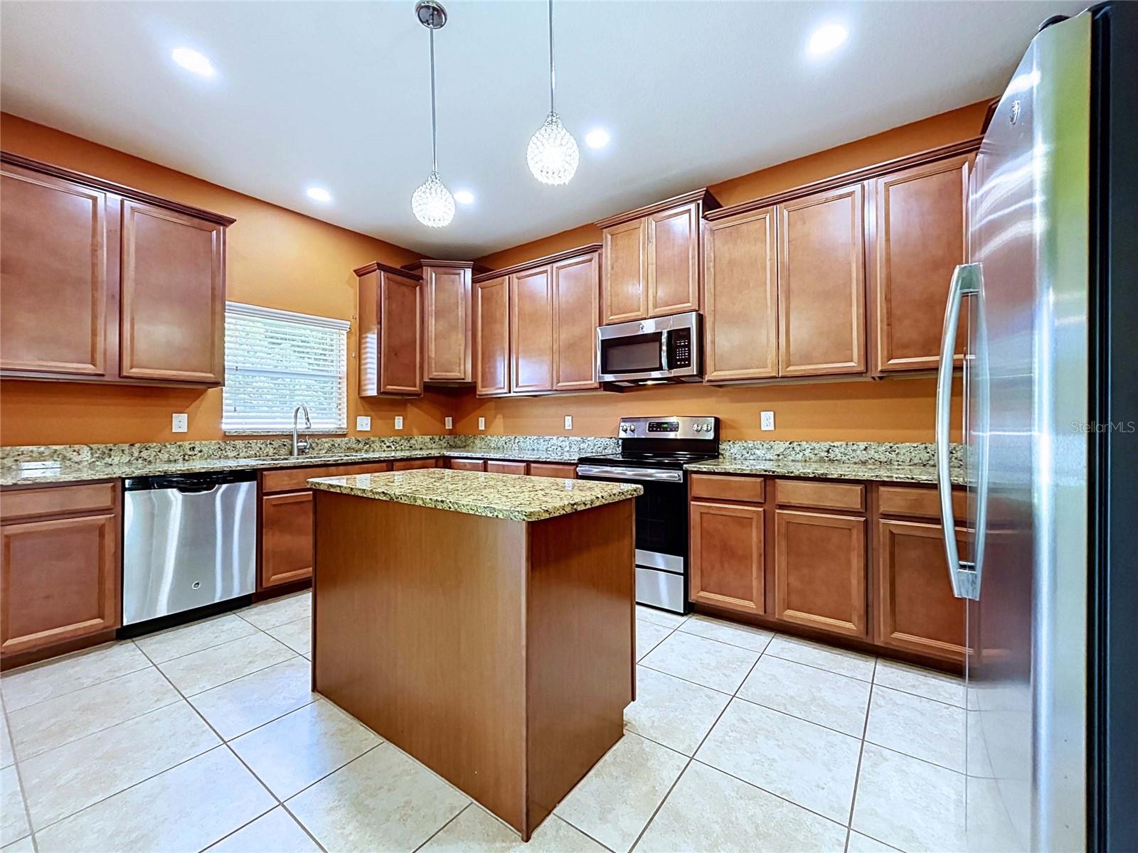 18607 BRIAR OAKS DR